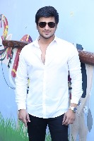 Hero Nikhil Siddharth Interview Photos
